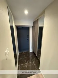 アメイズ友泉亭ザ・ヒルズ【7階】の玄関