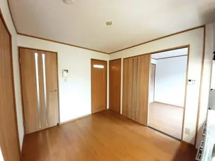 フィオーレ長行西【2階】の居間