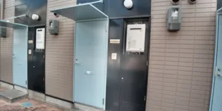 レオパレスメゾネット徳力【105号室】の玄関