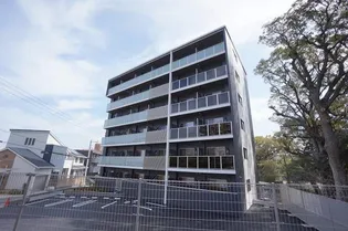 ニューレジデンス穴生【1階】の外観