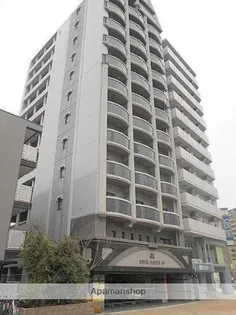 ロイヤルキャッスル【6階】の外観