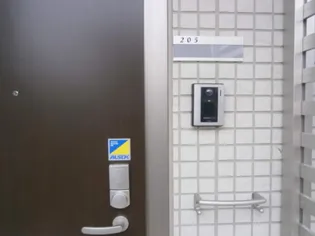 エスポワール モモ【2階】の玄関