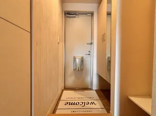 グレイス仁【1階】の玄関