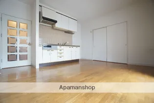 エステートマンション西公園【3階】の居間