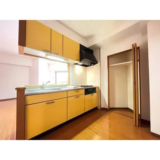 フェリセ ステージ梅光園【2階】の内装