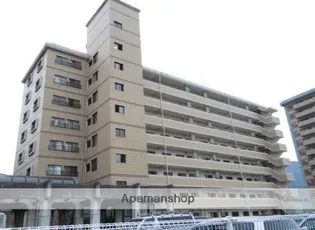 グランドライフ大産【1階】の外観