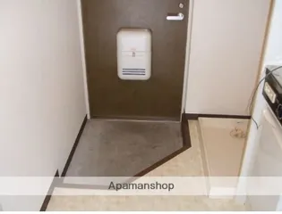 ジョイフルプラザ【2階】の玄関