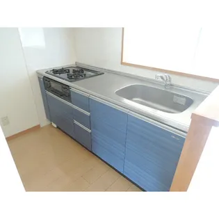 アンバーサルM【2階】のキッチン