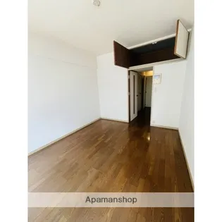 エステートモア鳥飼NOVA【1階】の居間