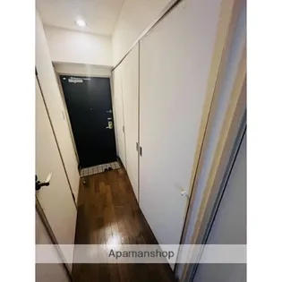 エステートモア鳥飼NOVA【1階】の玄関