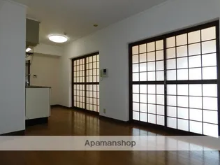 フレグランスMASUMI【2階】の居間