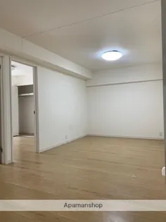 ロワールマンション大橋Ⅰ【4階】の居間