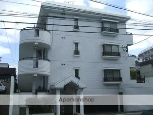 ホワイトシャトー高宮【2階】の外観