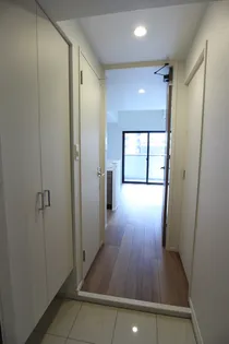 エンクレスト博多THE TIME【3階】の玄関