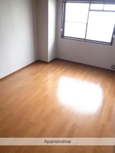 パインピュア周船寺【1階】の居間