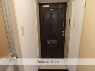 ライベストコート美野島【4階】の玄関