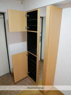 ラ・バンブーシャポー【2階】の玄関