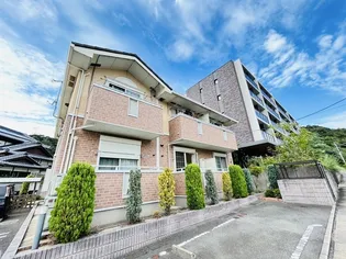 シャイニングB【1階】の外観