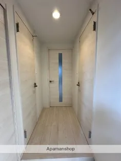 MODERN ASPIRATION 大濠公園【2階】の玄関