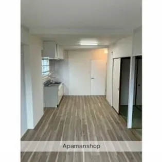 ビジネス・ワン寺塚【5階】の居間