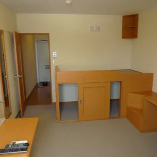 レオパレスTOBA【2階】の居間