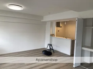 JGMシュリアン前原【210号室】の居間