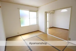 ハイツキャビン【102号室】の居間