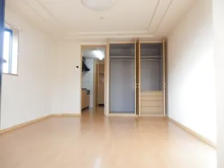 ハーモニーハイツM【101号室】の居間