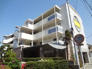 カノン横浜【3階】の外観