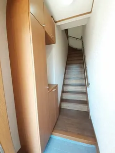 ラフィーネITO六番館【2階】の玄関