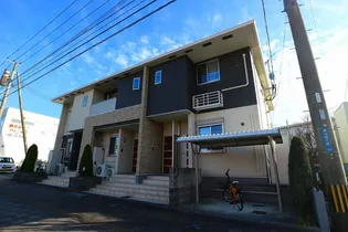 プラドール【2階】の外観