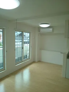 ウィステリアガーデンⅢ【2階】の居間