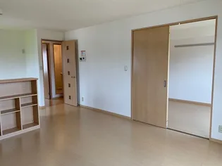 ヴェルドミール・大山【2階】の居間