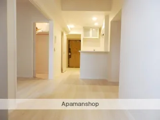 ネストピア西新Ⅱ【6階】の居間