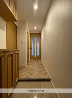 日商岩井レジオン大濠【5階】の玄関