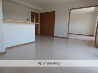 ナウヴィレッジ港【3階】の居間