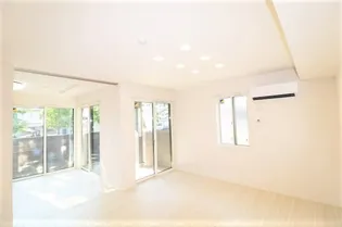 リトルノナチカ【1階】の居間