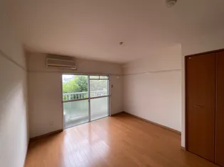 メゾンフジヨシ【3階】の居間