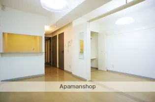 みついビル【503号室】の居間