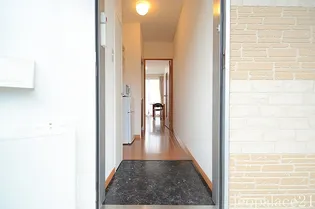 レオパレスSKR鳥栖【209号室】の玄関