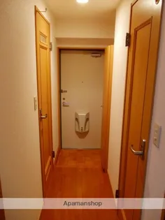 シャン・ド・フルール【305号室】の玄関