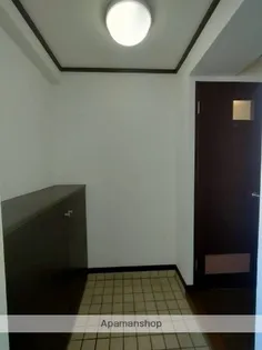 リフレイン愛宕【4階】の玄関