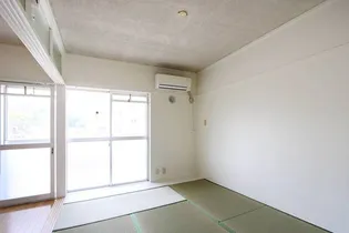 ビレッジハウス万石浦1号棟【0104号室】の居間