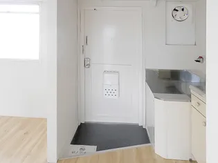 ビレッジハウス坂部ヶ丘3号棟【0503号室】の玄関