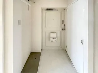 ビレッジハウス笹川1号棟【0305号室】の玄関