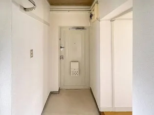 ビレッジハウス笹川11号棟【0403号室】の玄関