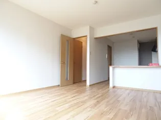 福田ハイツ【101号室】の居間