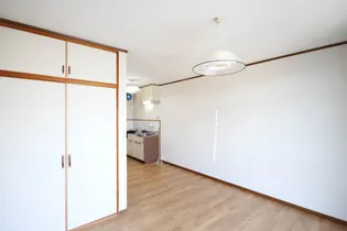 潮見コーポ【103号室】の居間