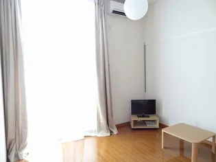 レオパレス小枝【104号室】の居間