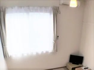 レオパレス小枝【104号室】の居間